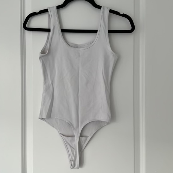 Abercrombie 90s Seamless Fabric Tank Bodysuit White XS - Picture 3 of 4